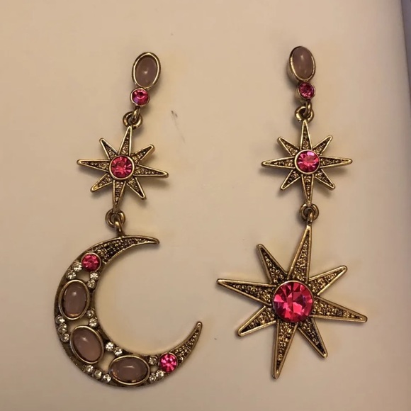 Betsey Johnson Gold Tone Moon & Star Mismatch Drop Earrings & 3PC Bobby Pin Set - Picture 4 of 9